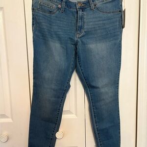 Universal Thread Women's Skinny Jeans in Blue